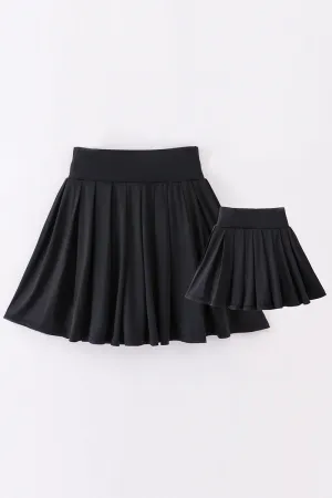Black Pleats Active Mom&me Skorts