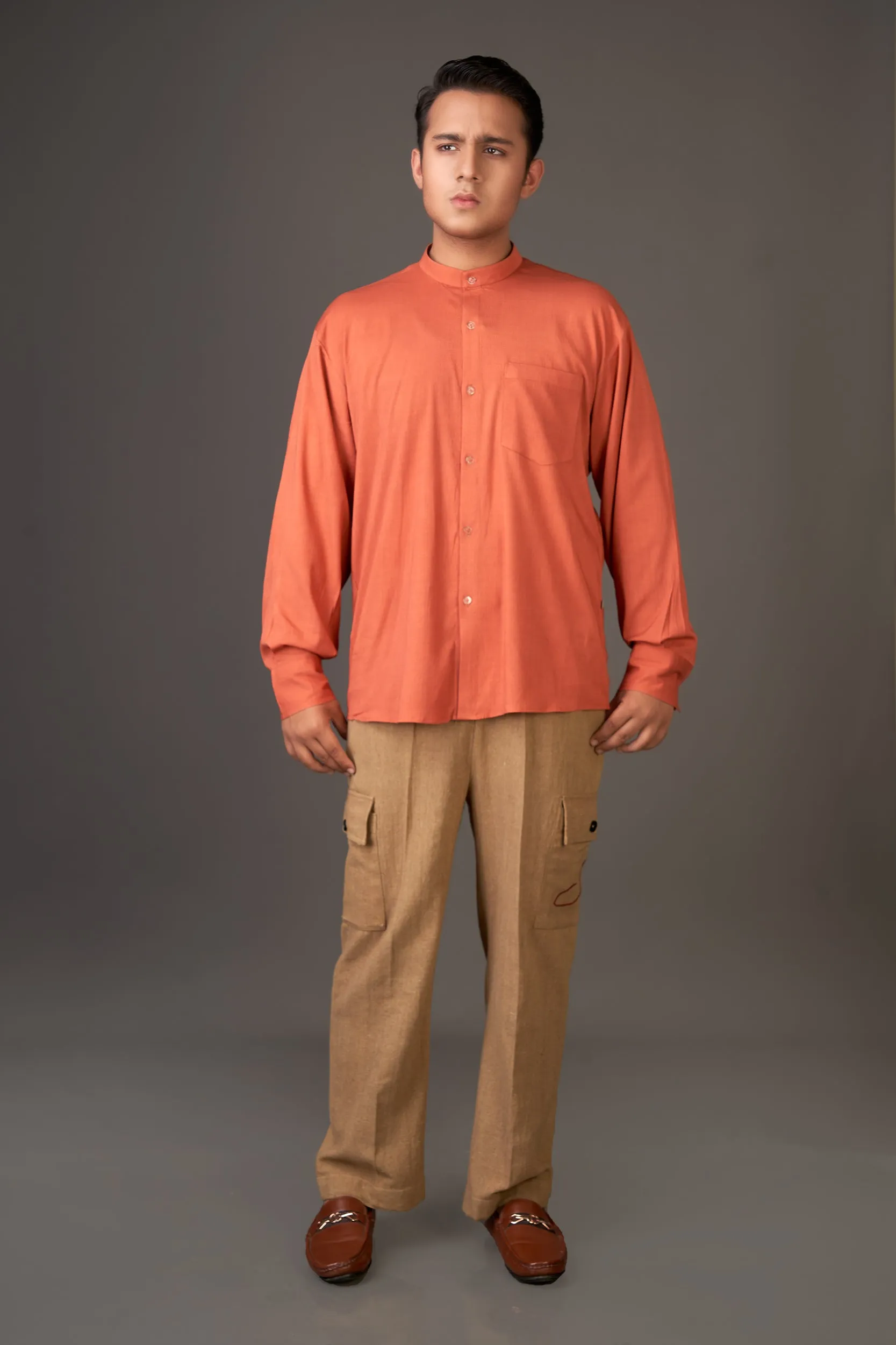 BUTTON DOWN SHIRT S24-M19