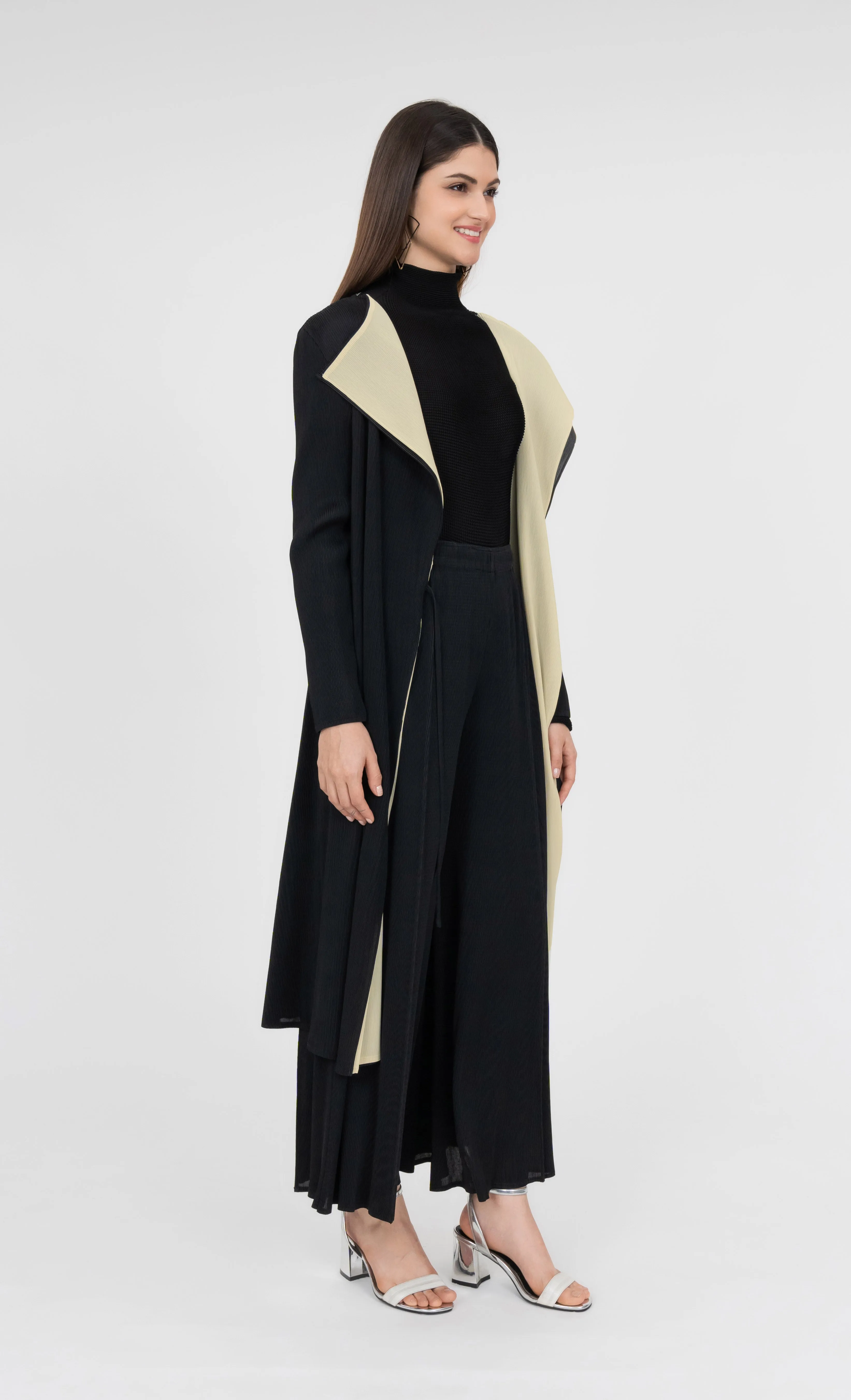 Miss Iconic Dual Cardigan in Black and Cream